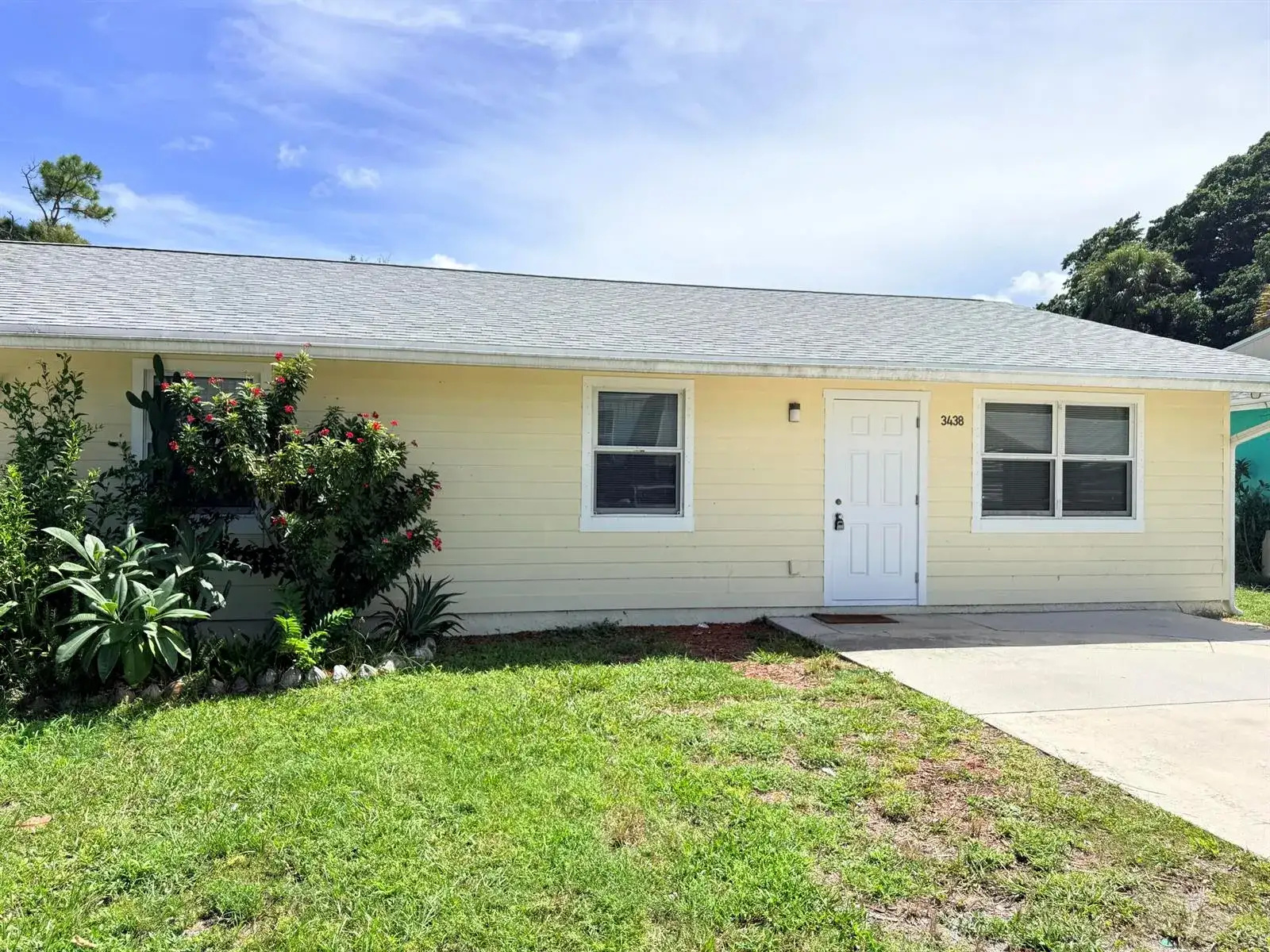 3438 SE IRIS Street, Stuart FL 34997 photo 2