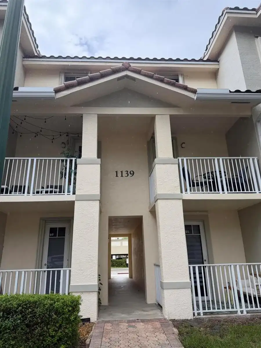 1139 TOWN CENTER Drive # 25, Jupiter FL 33458