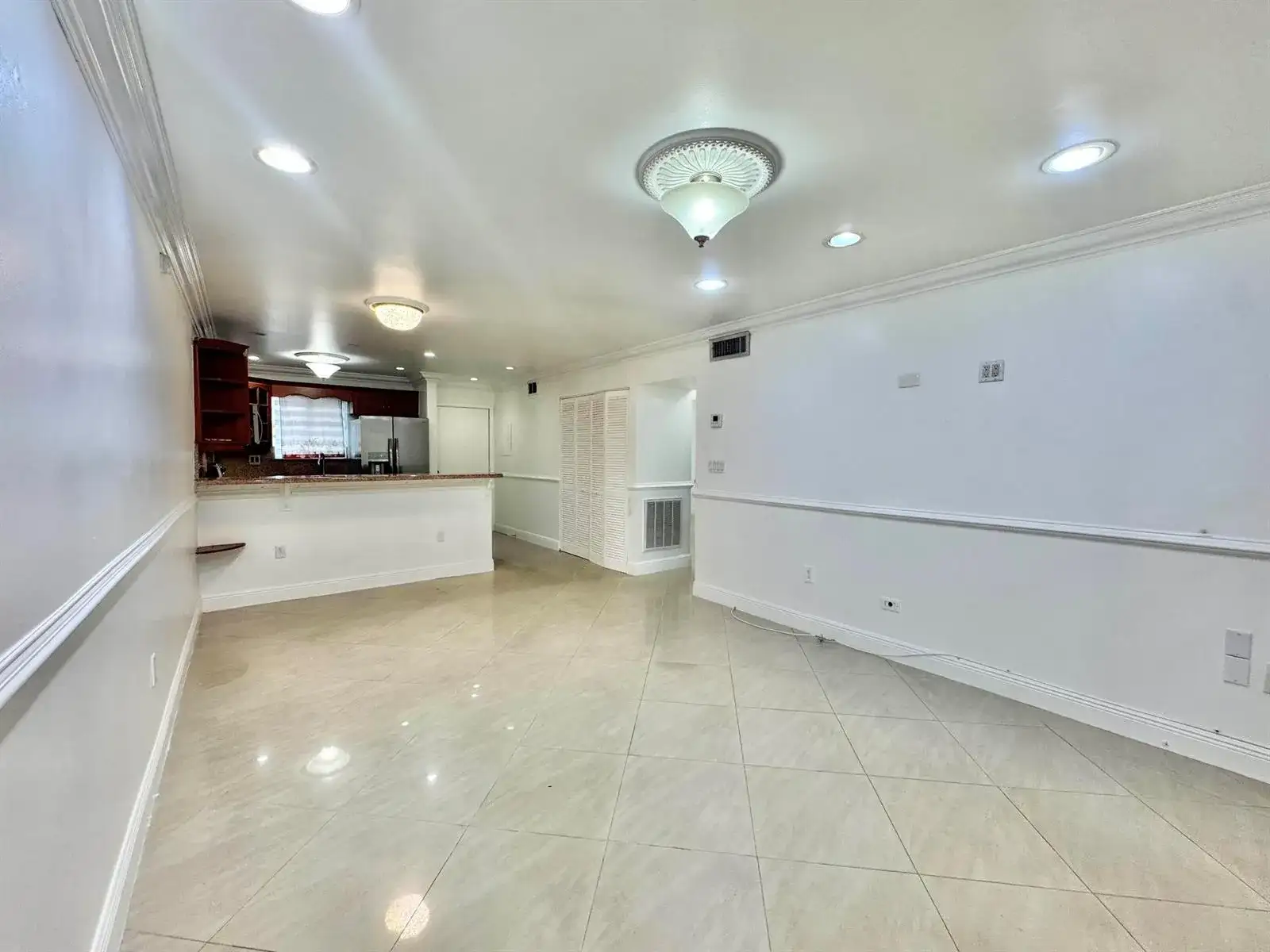 6074 FOREST HILL Boulevard # 107, West Palm Beach FL 33415 photo 5