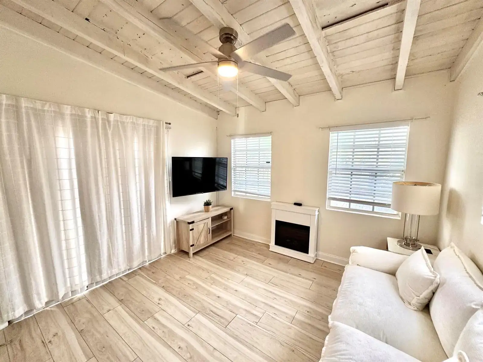 17 S D Street, FL 33460 photo 3