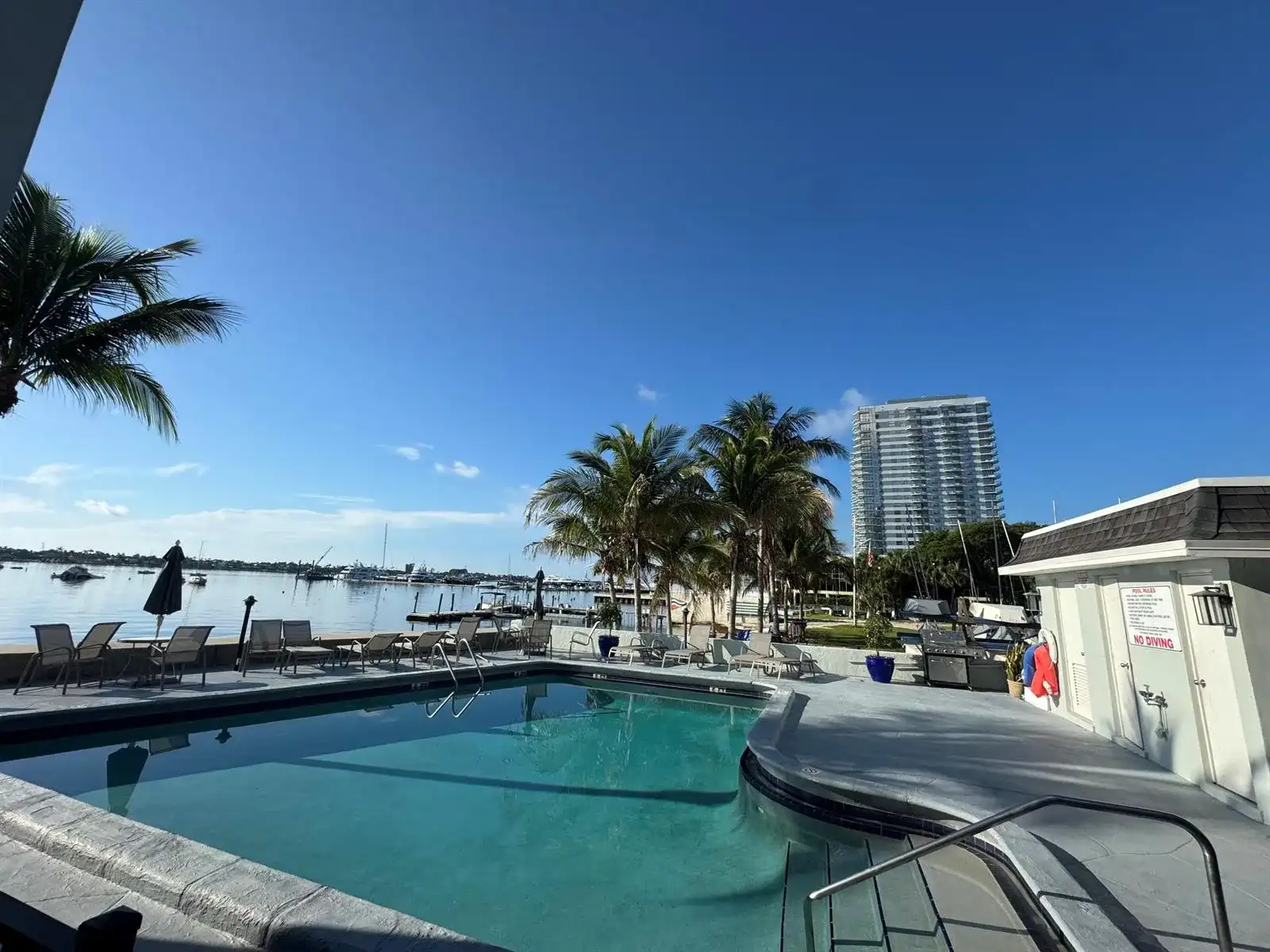 4700 N Flagler Drive # 212, West Palm Beach FL 33407