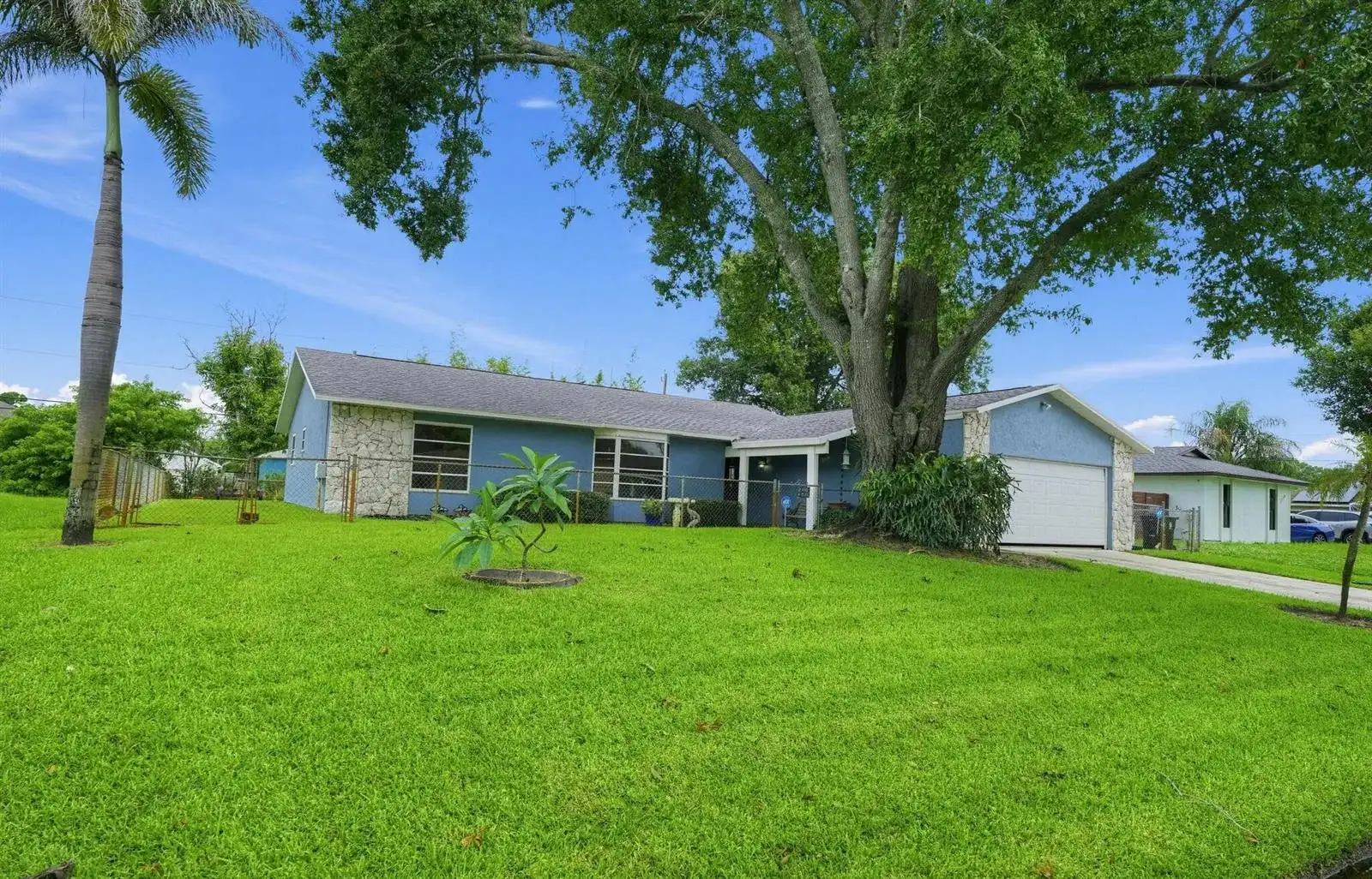 1738 SW BEEKER Street, Port St. Lucie FL 34953 photo 2
