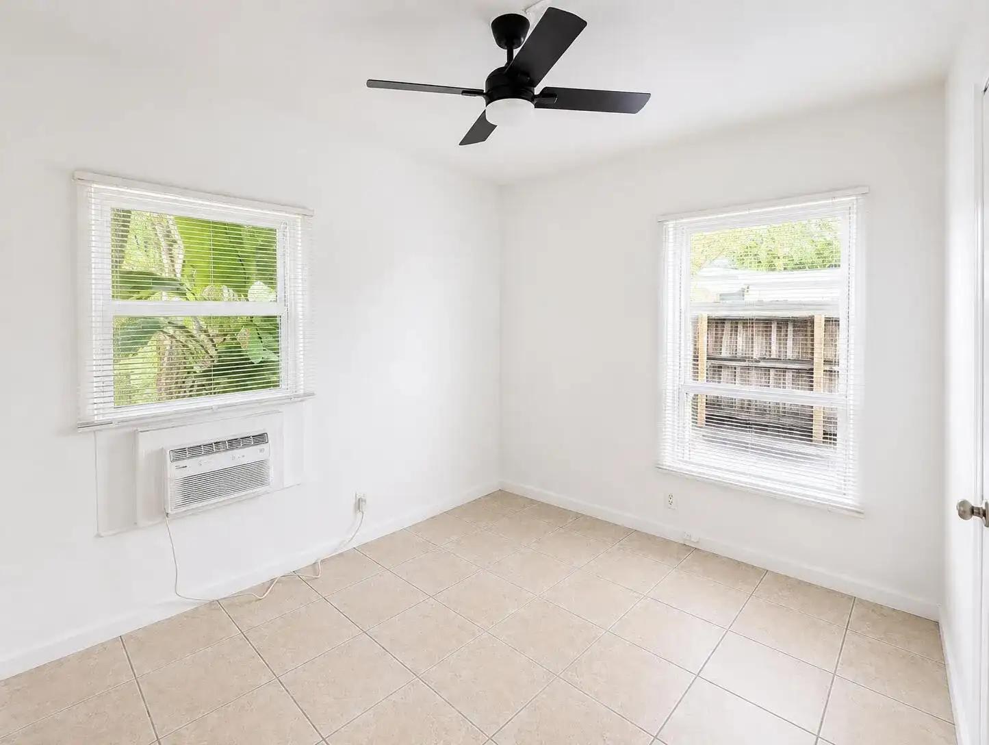1100 NE 12th Avenue Apt 1, Fort Lauderdale FL 33304 photo 5