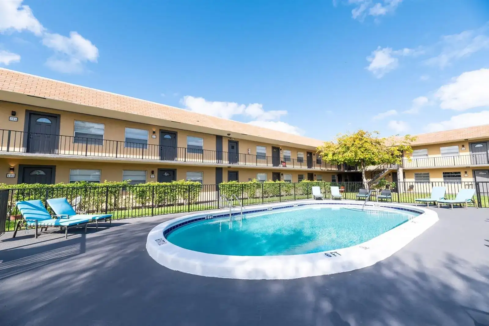 1401 NE 17th Court Unit 112, Fort Lauderdale FL 33305 photo 2