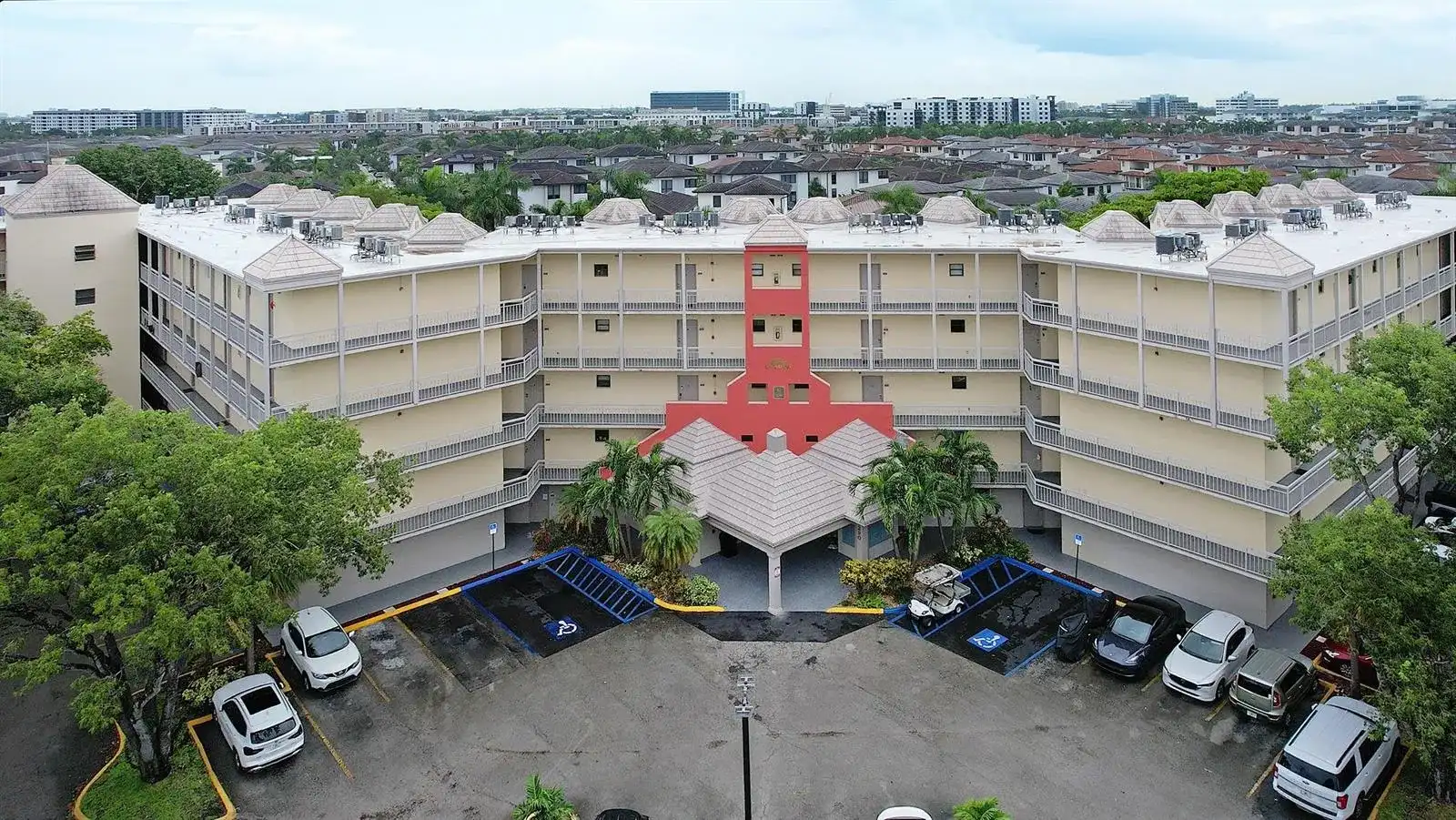 8290 LAKE Drive # 250, Doral FL 33166