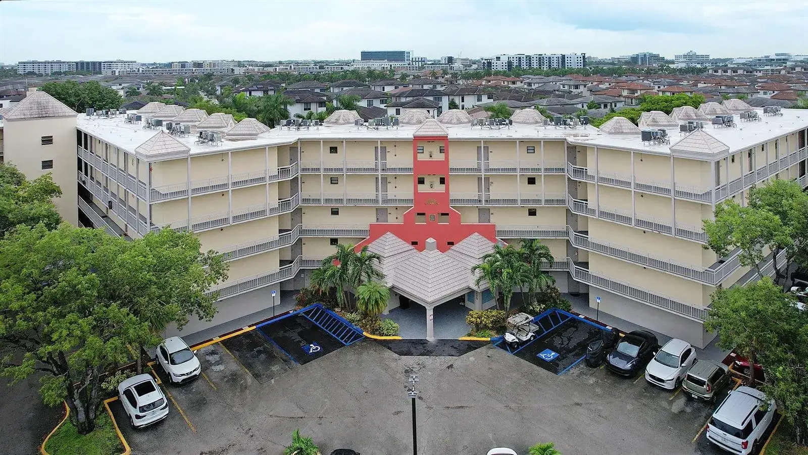 8290 LAKE Drive # 250, Doral FL 33166
