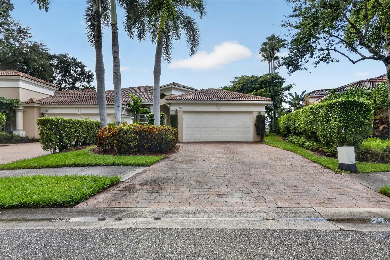2426 SANDY CAY, West Palm Beach FL 33411 photo 2