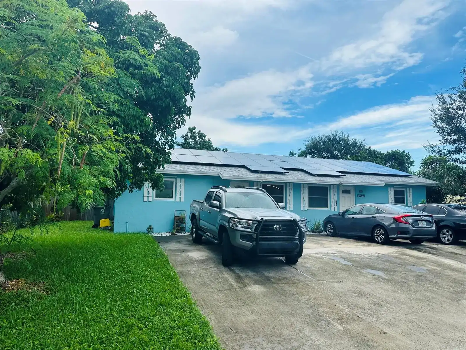 1657 Magnolia Lane, West Palm Beach FL 33417