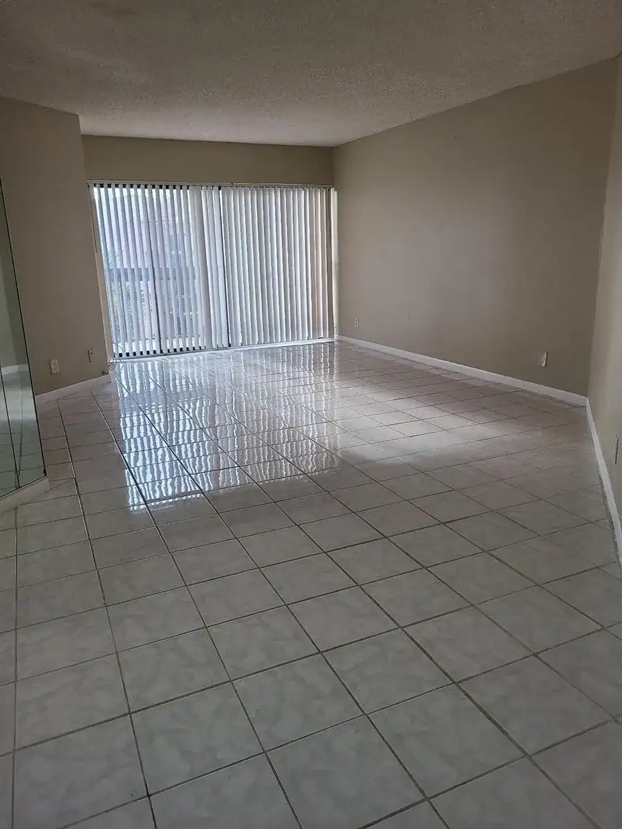 1880 N CONGRESS Avenue # 409, West Palm Beach FL 33401 photo 3