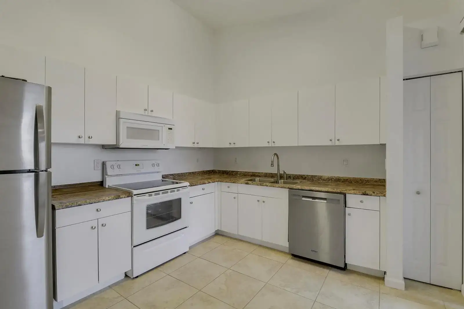 2193 BIG WOOD CAY, West Palm Beach FL 33411 photo 2