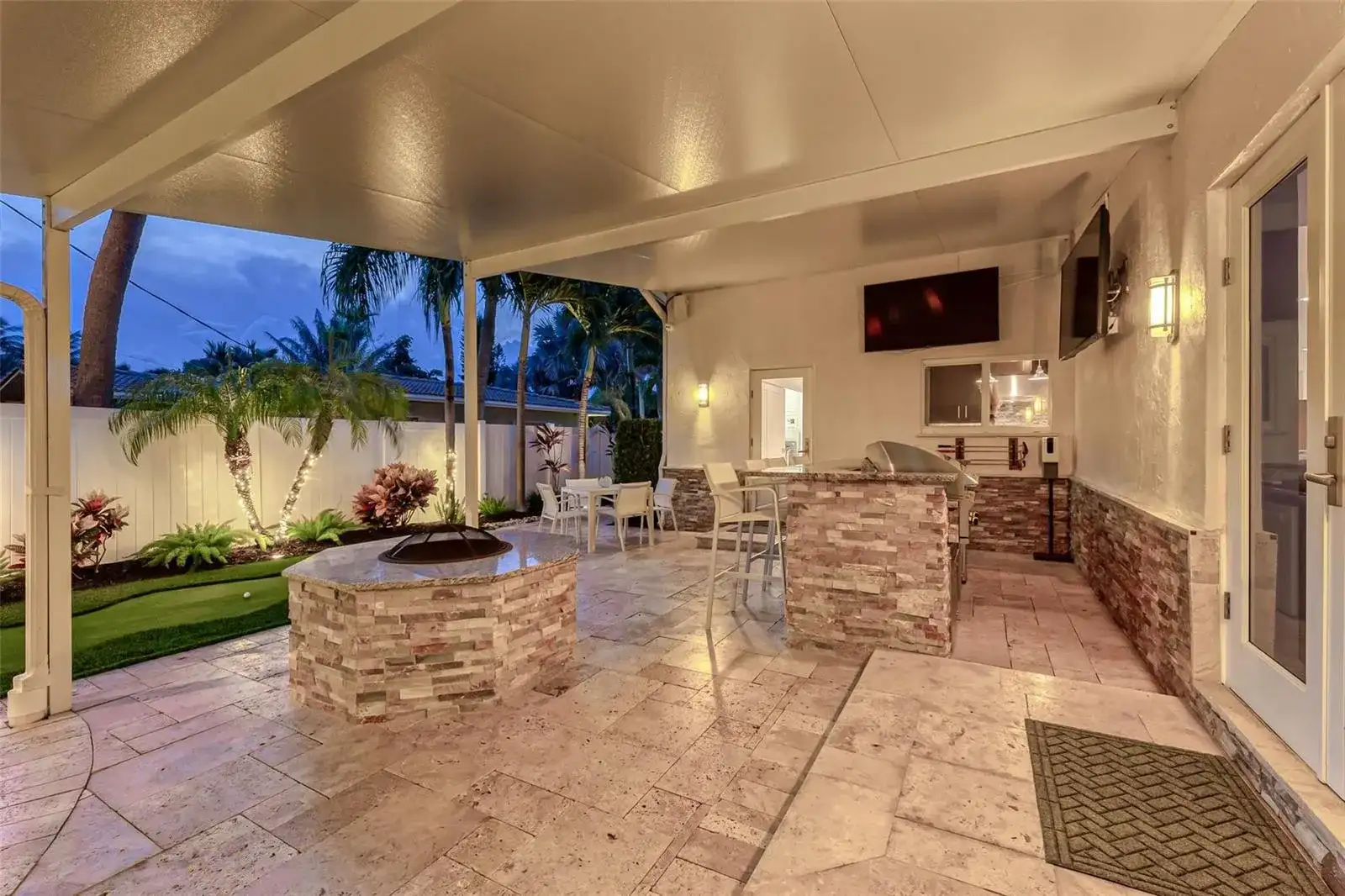 2726 NE 25TH Place, Fort Lauderdale FL 33305 photo 4