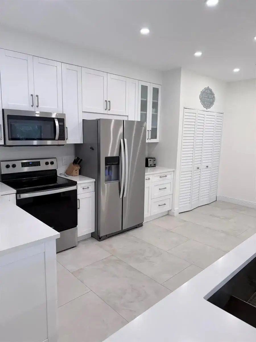 1640 Twelve Oaks Way # 305, North Palm Beach FL 33408 photo 3