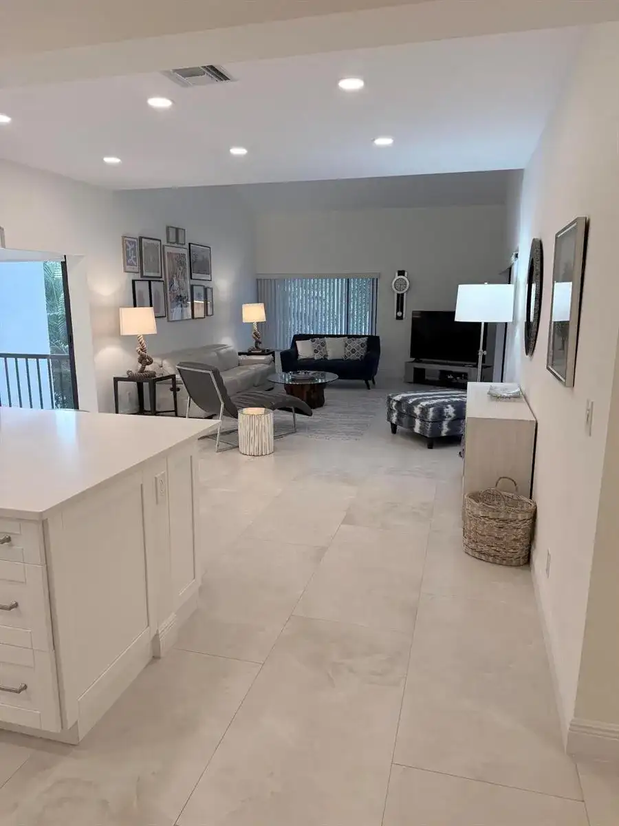 1640 Twelve Oaks Way # 305, North Palm Beach FL 33408 photo 4
