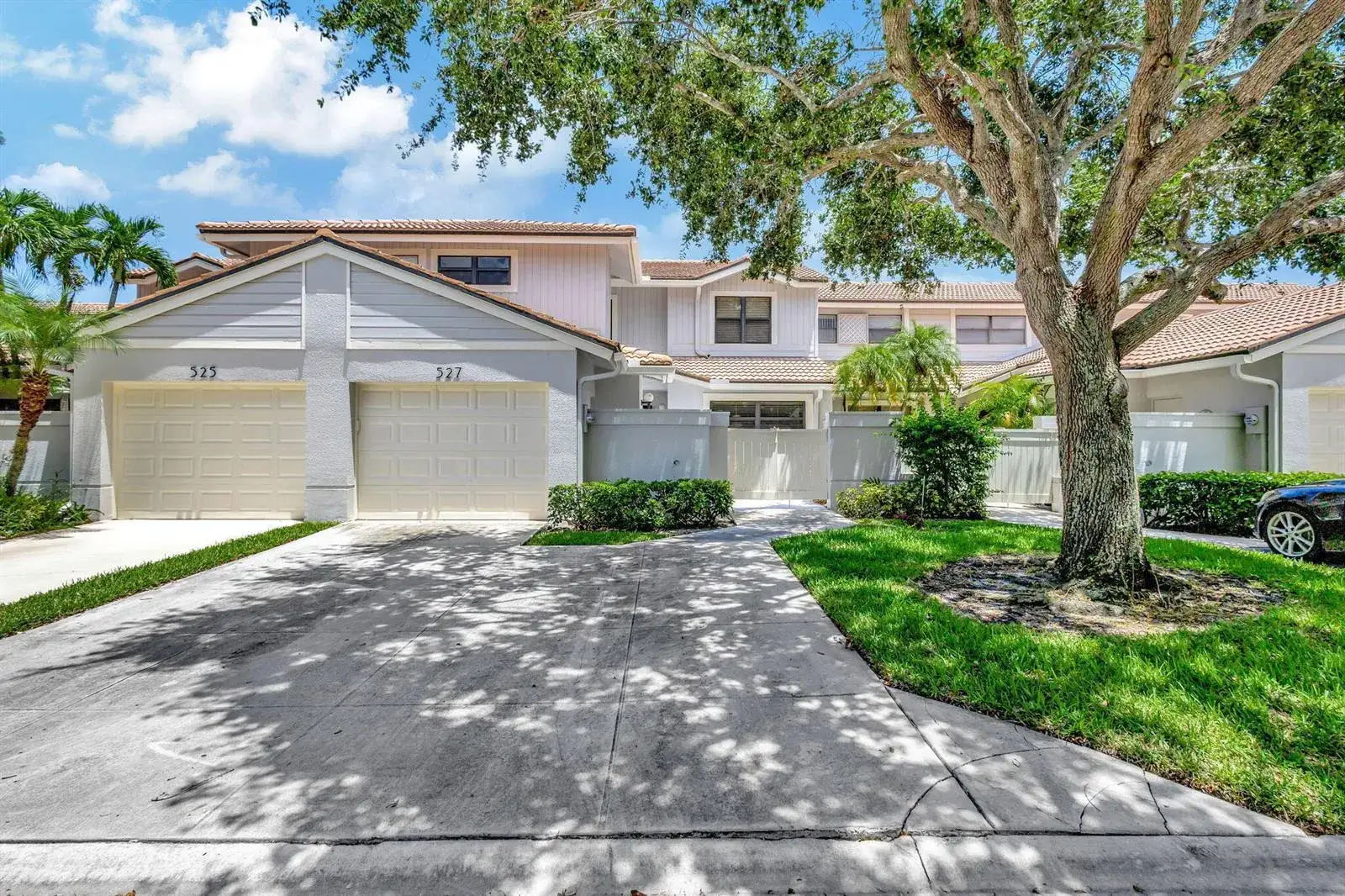 527 Prestwick Circle, Palm Beach Gardens FL 33418