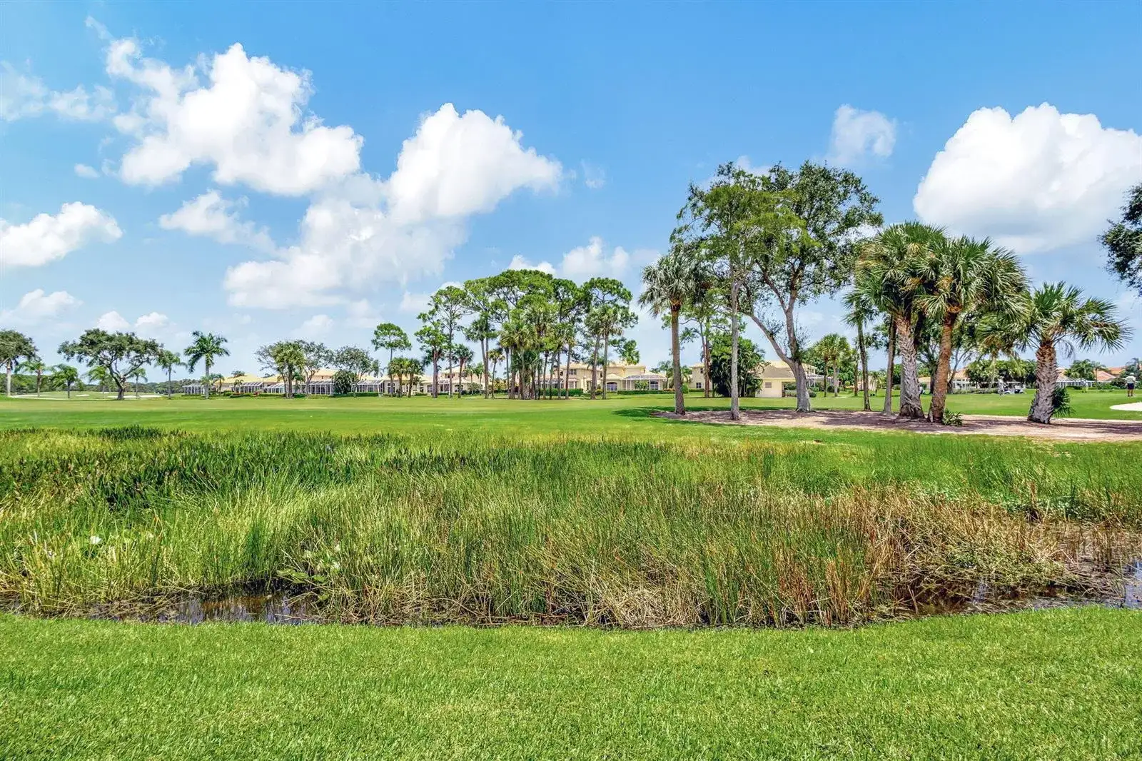 527 Prestwick Circle, Palm Beach Gardens FL 33418 photo 4