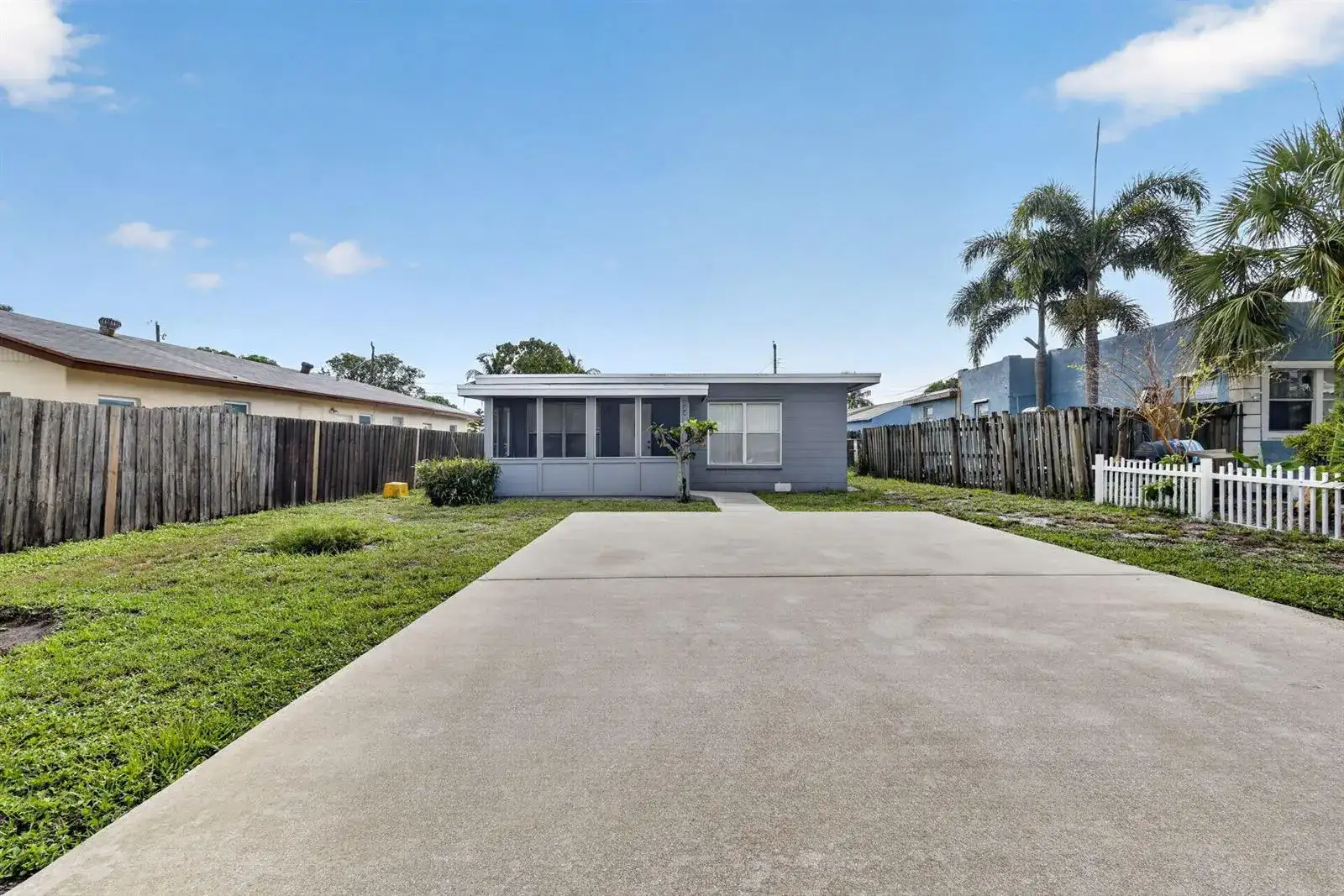 323 NW 4TH Avenue, Delray Beach FL 33444 photo 3