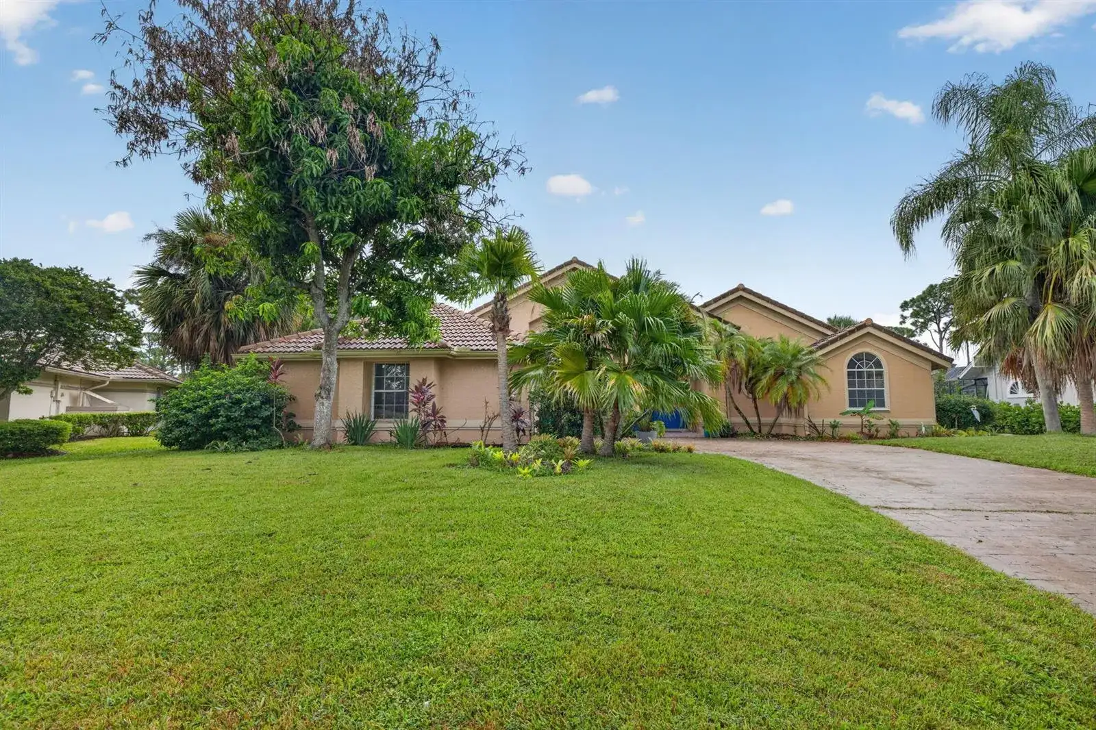 1306 SW COTTONWOOD Cove, Port St. Lucie FL 34986 photo 2