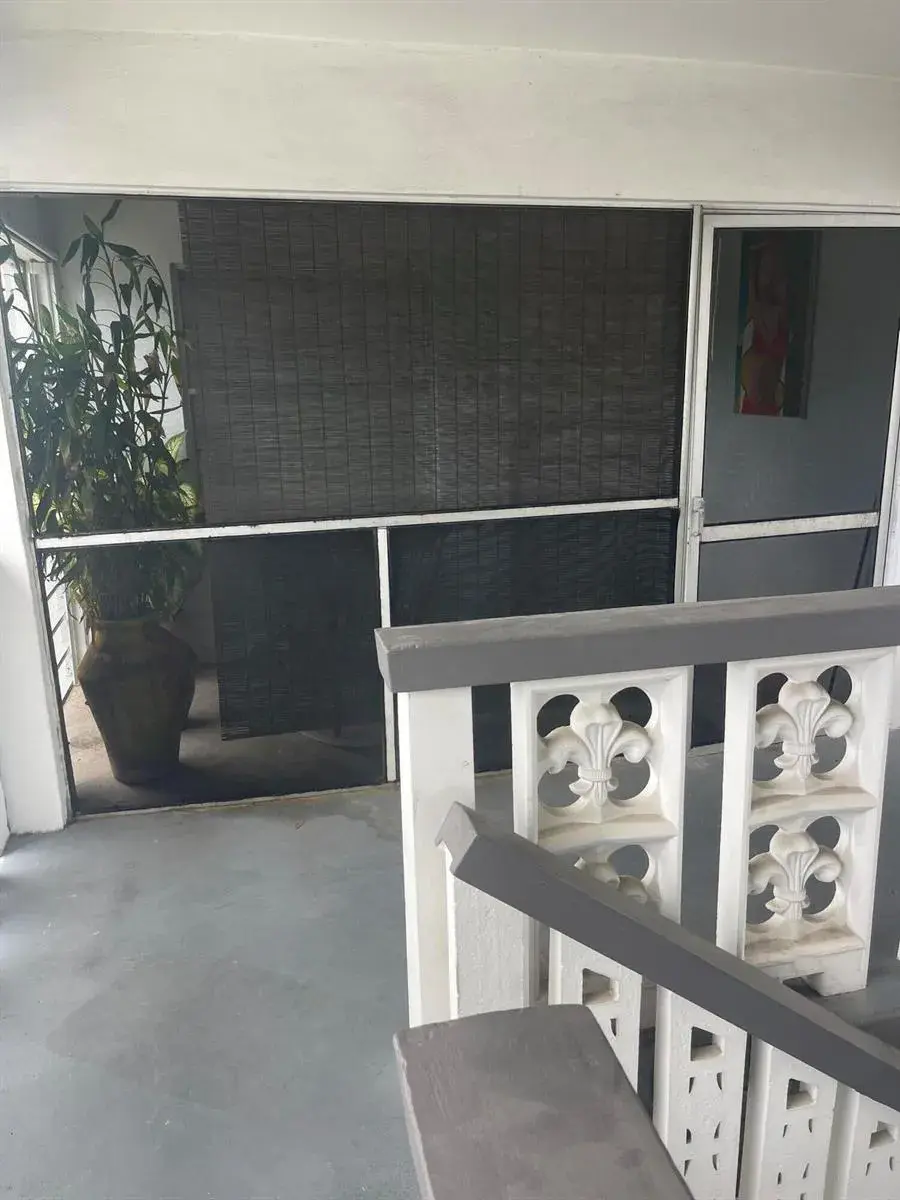 1700 Cleveland Street Apt 204, Hollywood FL 33020
