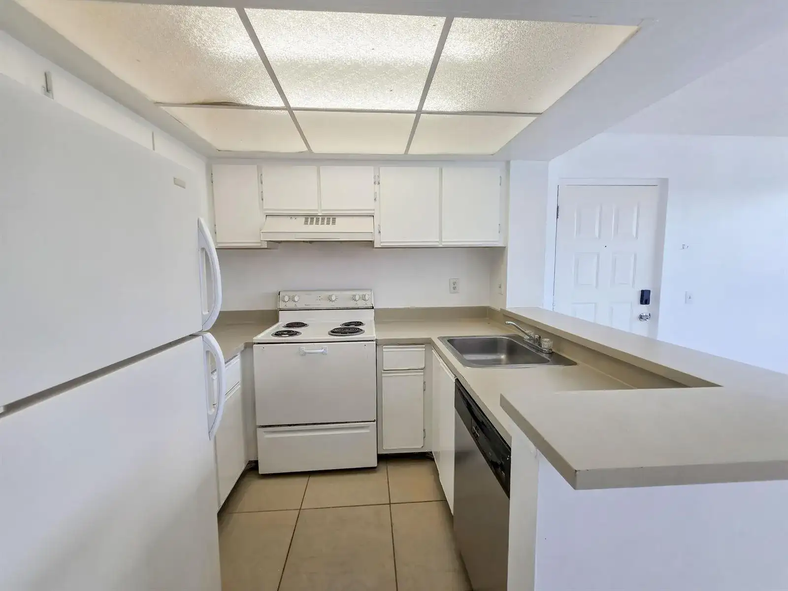 708 EXECUTIVE CENTER Drive # 12, West Palm Beach FL 33401 photo 2