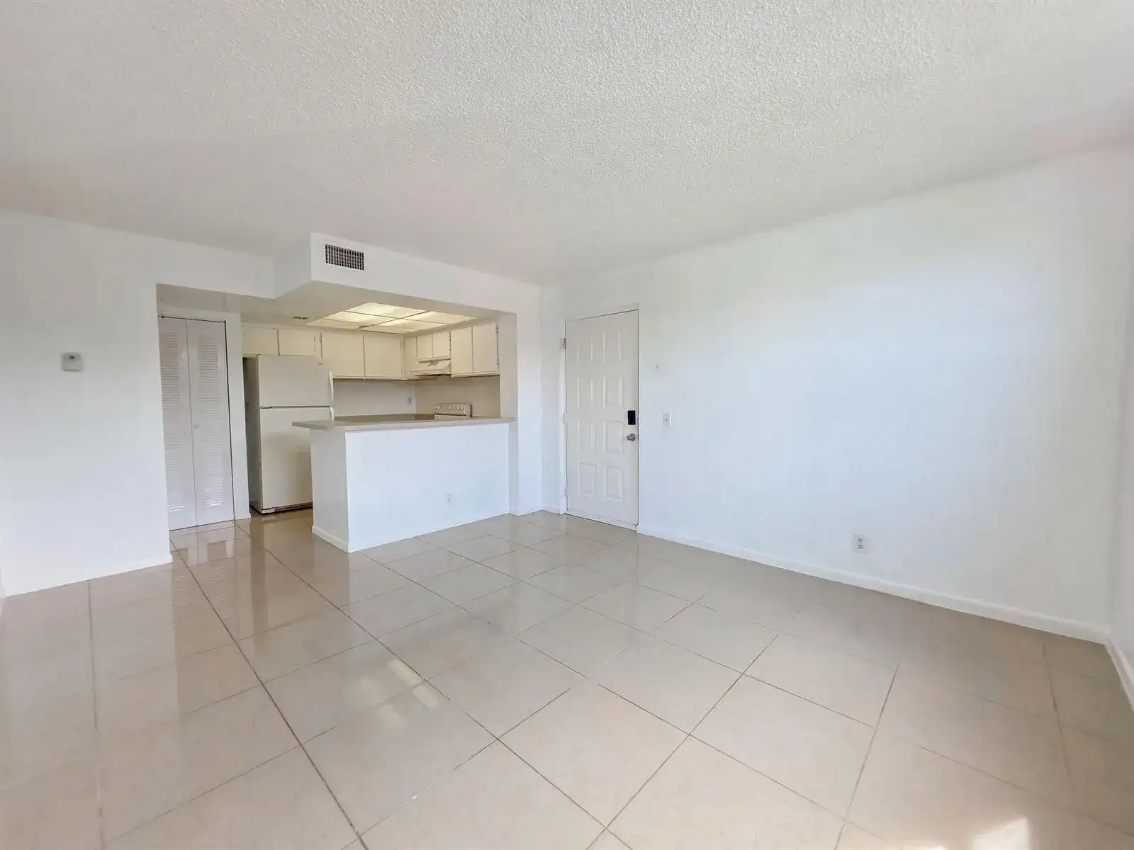 708 EXECUTIVE CENTER Drive # 12, West Palm Beach FL 33401 photo 5