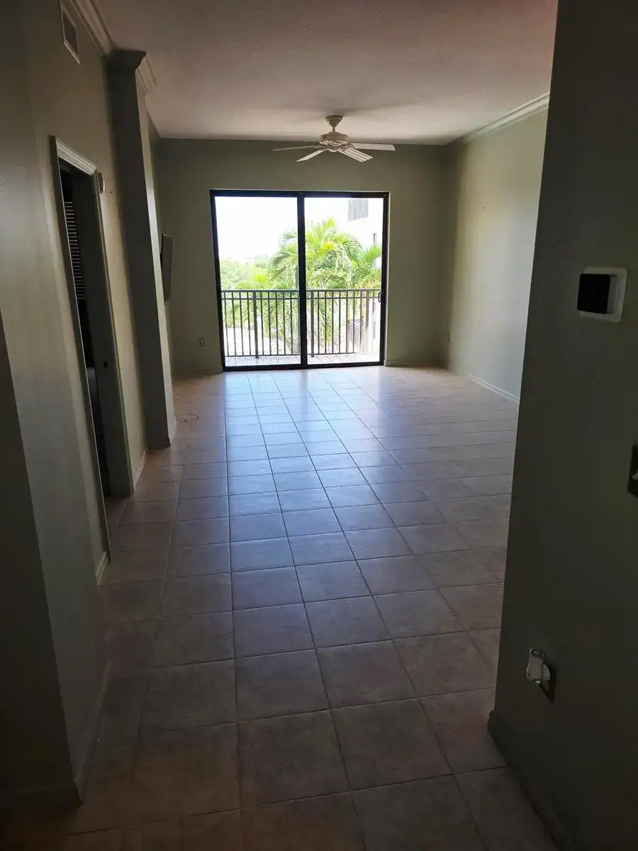 511 Lucerne Avenue # 512, FL 33460 photo 5