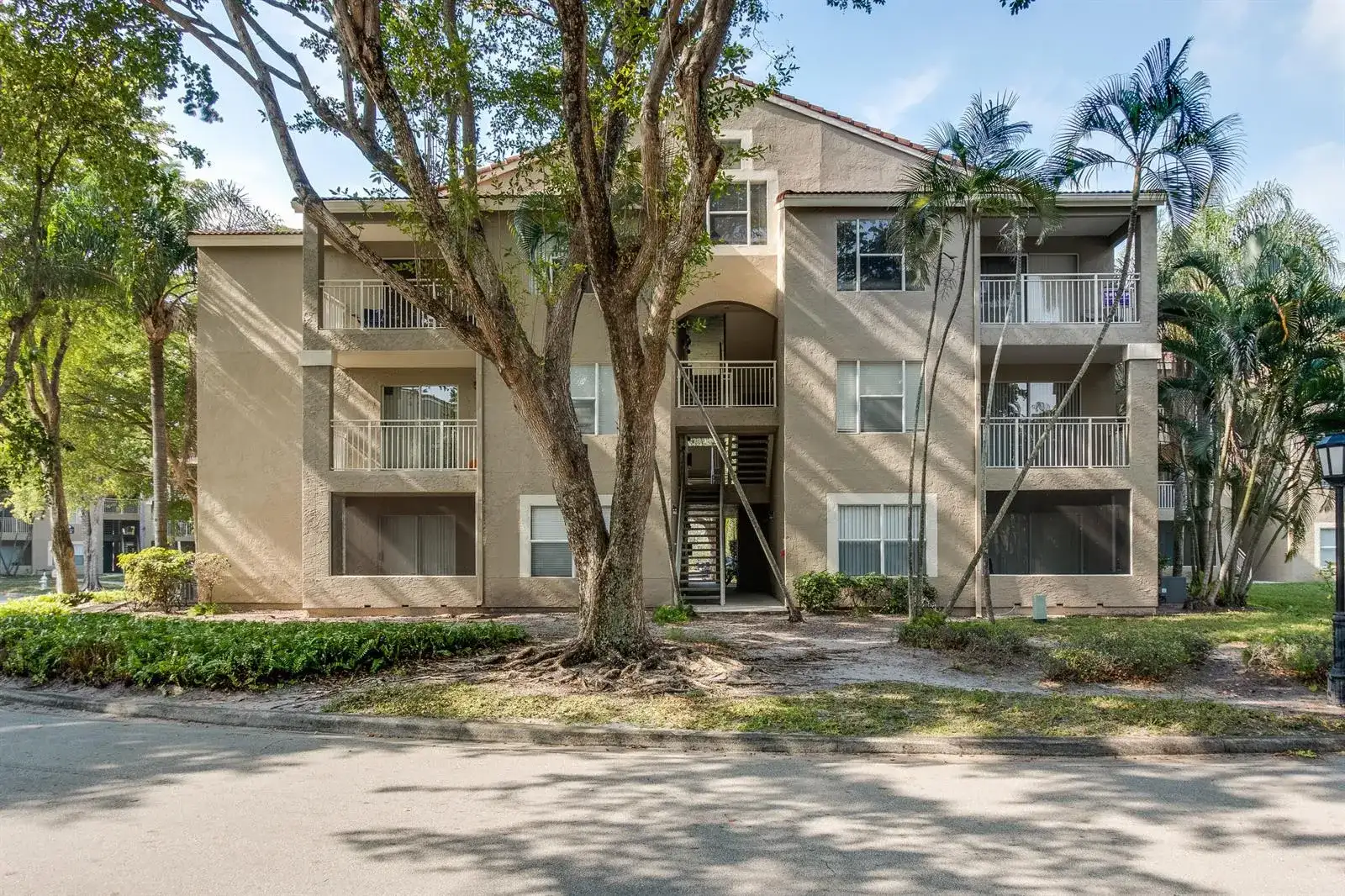 1740 PALM COVE Boulevard # 305, Delray Beach FL 33445 photo 2