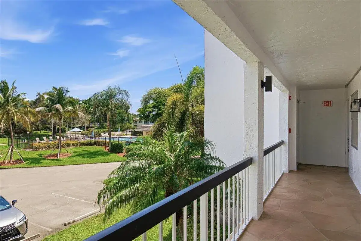4602 MARTINIQUE Way # A2, Coconut Creek FL 33066 photo 2