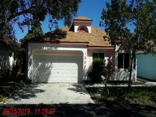 1322 E GLEN OAK Road, North Lauderdale FL 33068