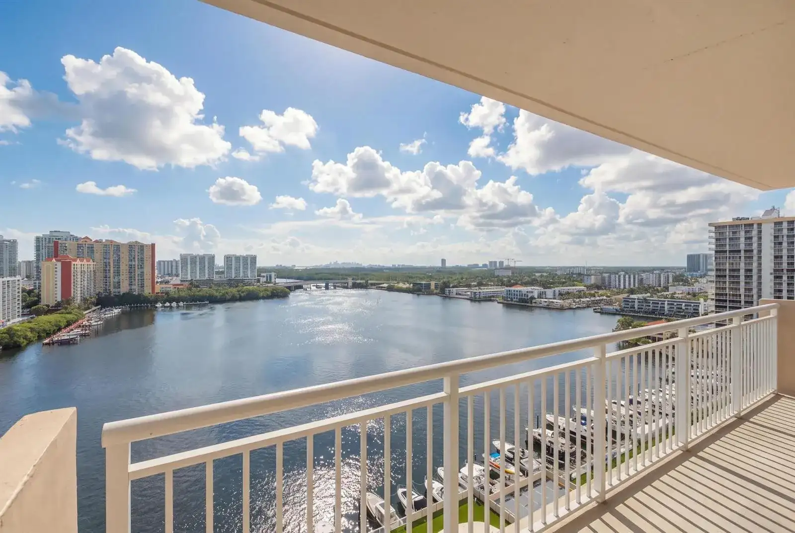 250 174TH Street # 1719, Sunny Isles Beach FL 33160 photo 4