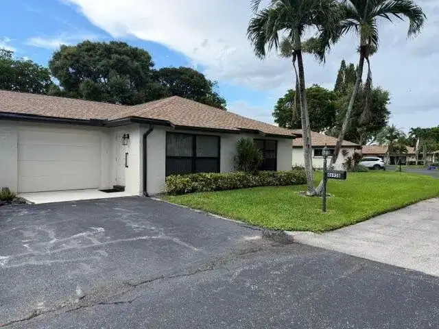 4695 ROBINWOOD Place # B, Boynton Beach FL 33436 photo 2