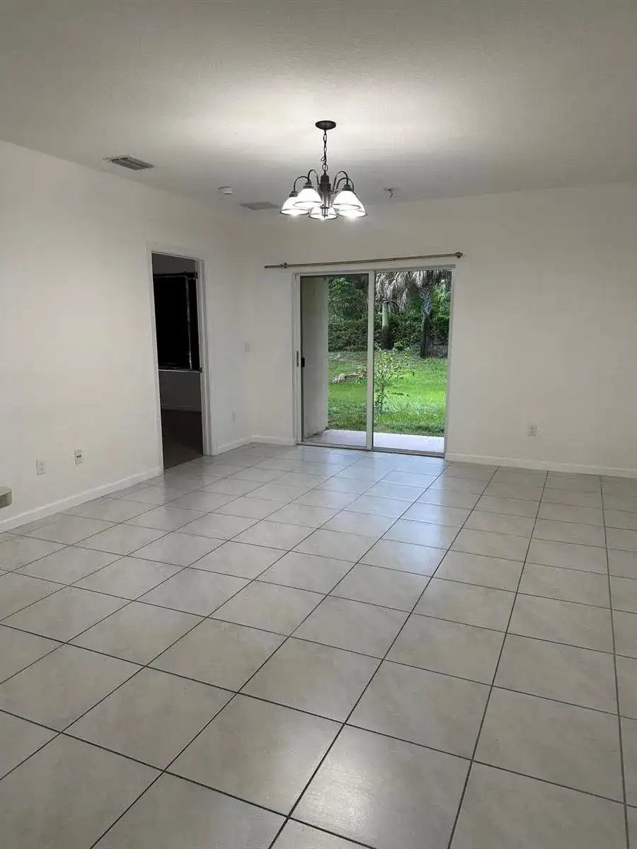 3779 WHITNEY PARK Lane, FL 33463 photo 4
