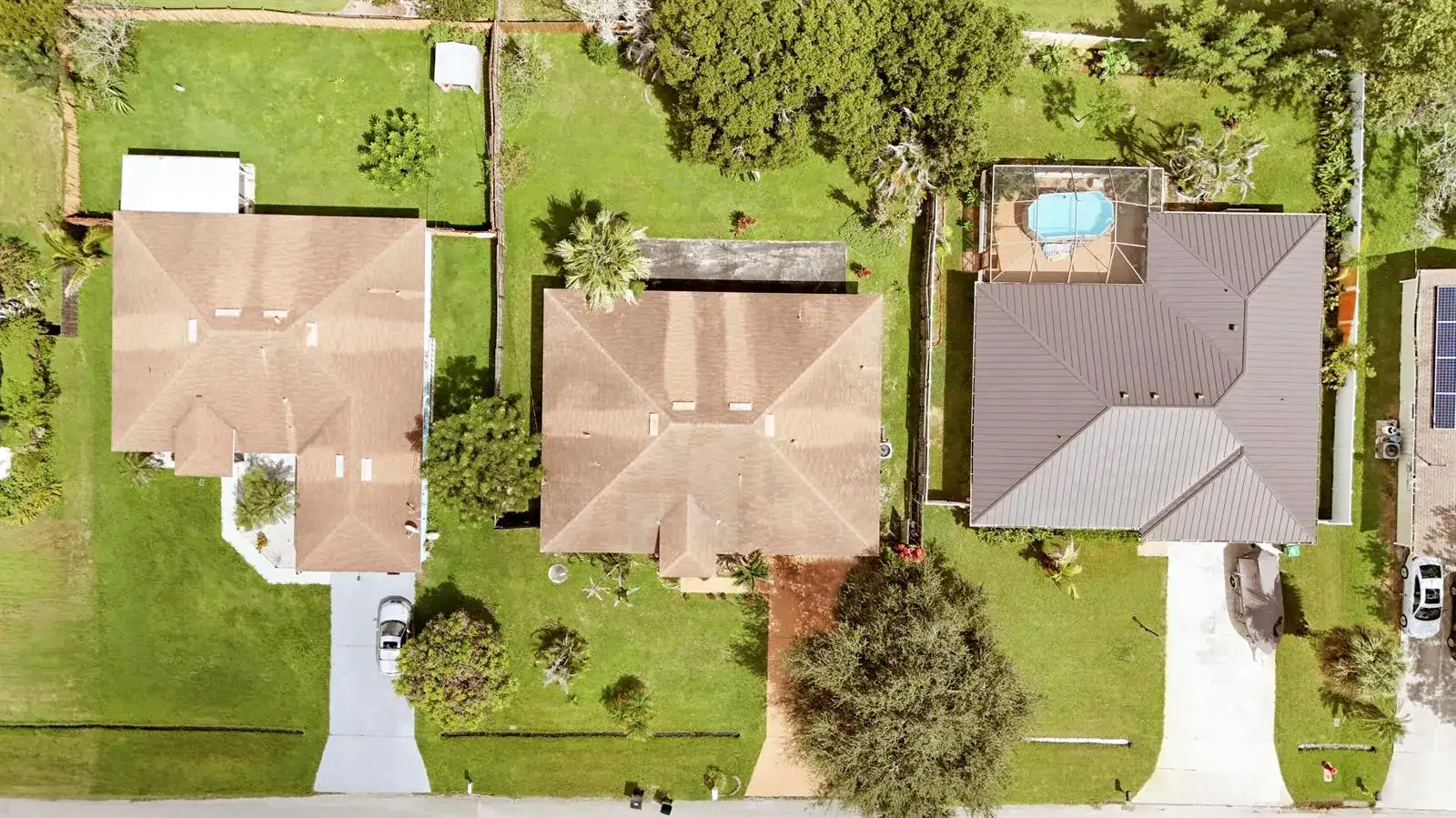 825 SE Cavern Avenue, Port St. Lucie FL 34983 photo 2