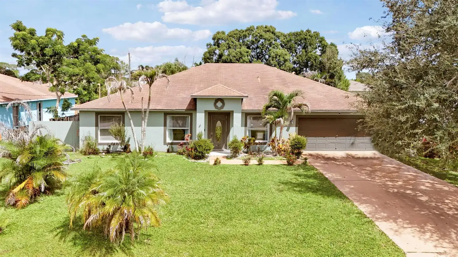 825 SE Cavern Avenue, Port St. Lucie FL 34983 photo 4