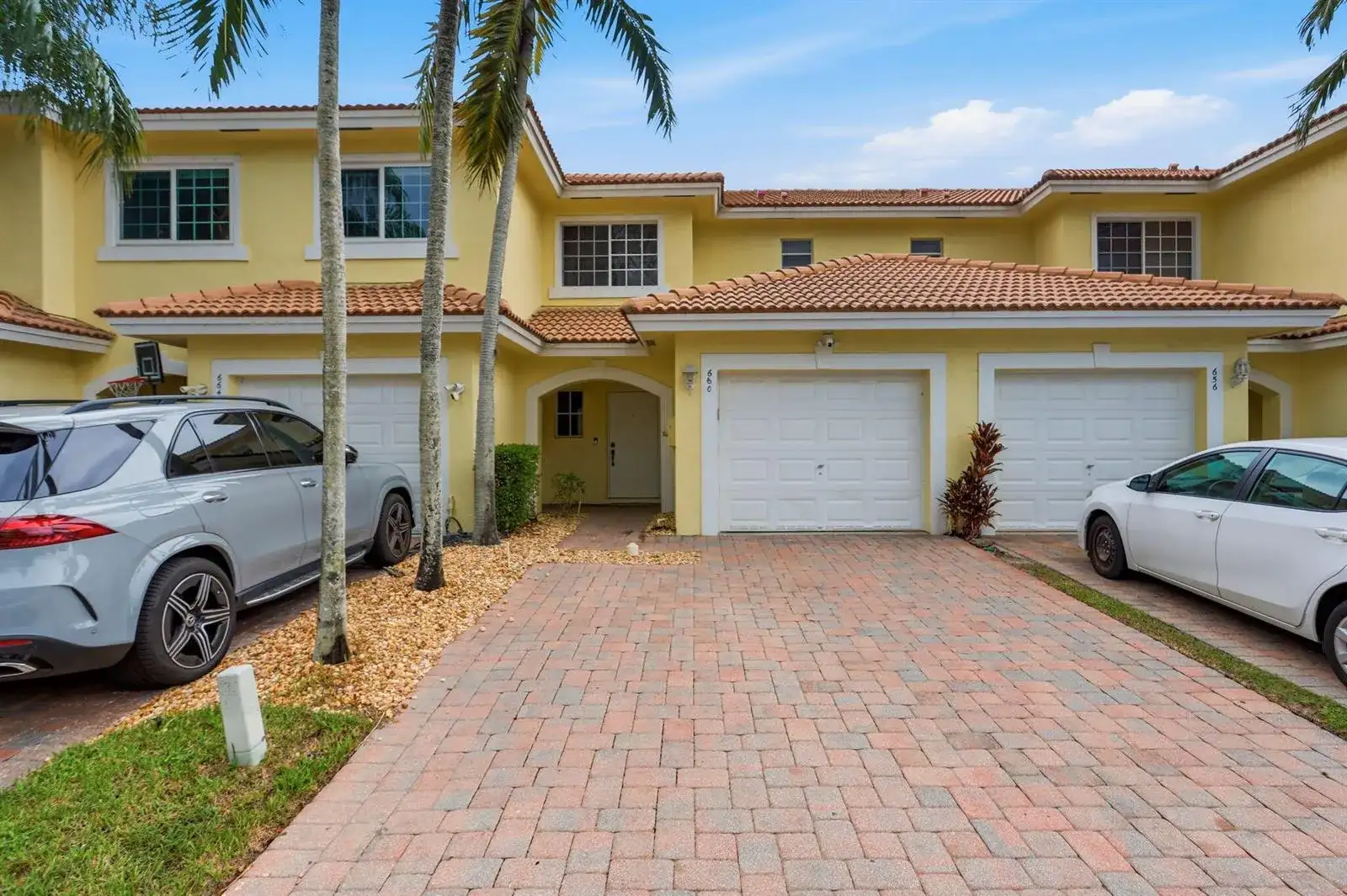 660 Imperial Lake Road, West Palm Beach FL 33413 photo 2