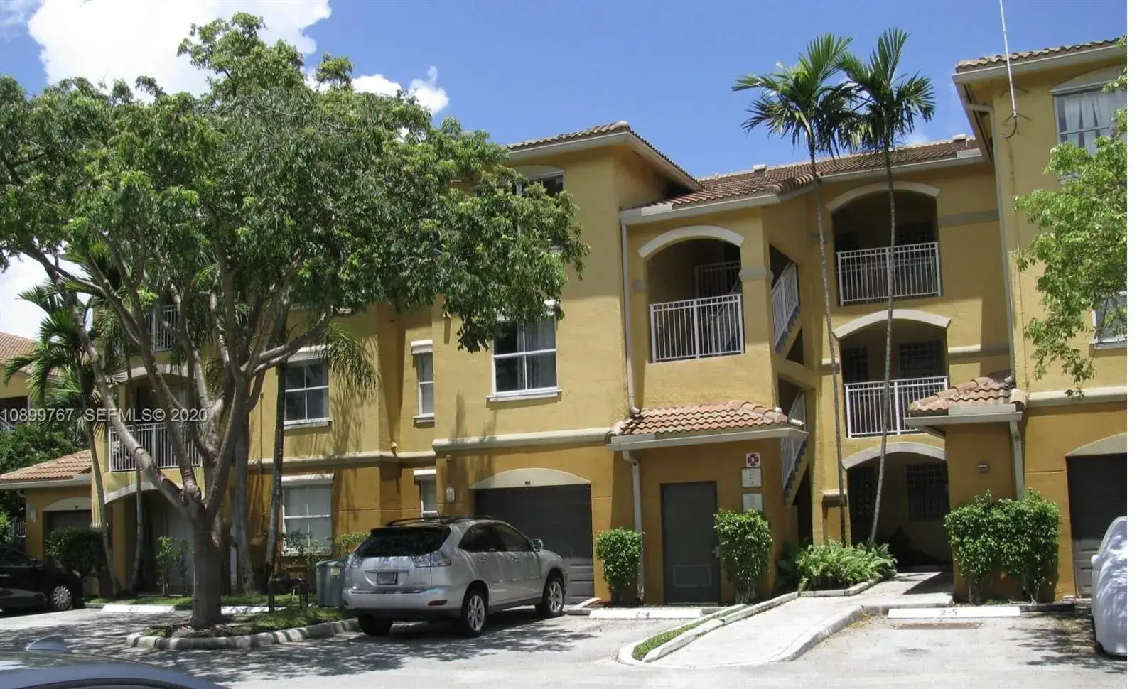 155 NW 96TH Terrace apt 302, Pembroke Pines FL 33024
