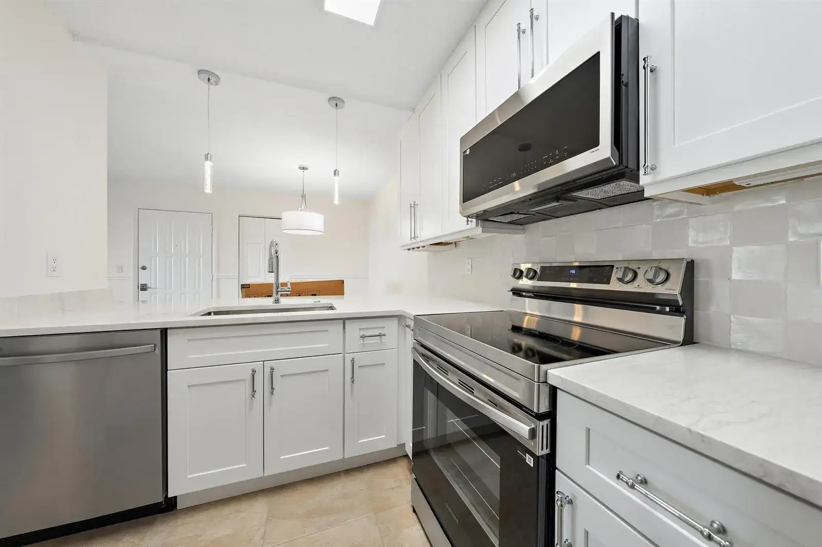 3404 GARDENS EAST Drive # 21A, Palm Beach Gardens FL 33410 photo 2