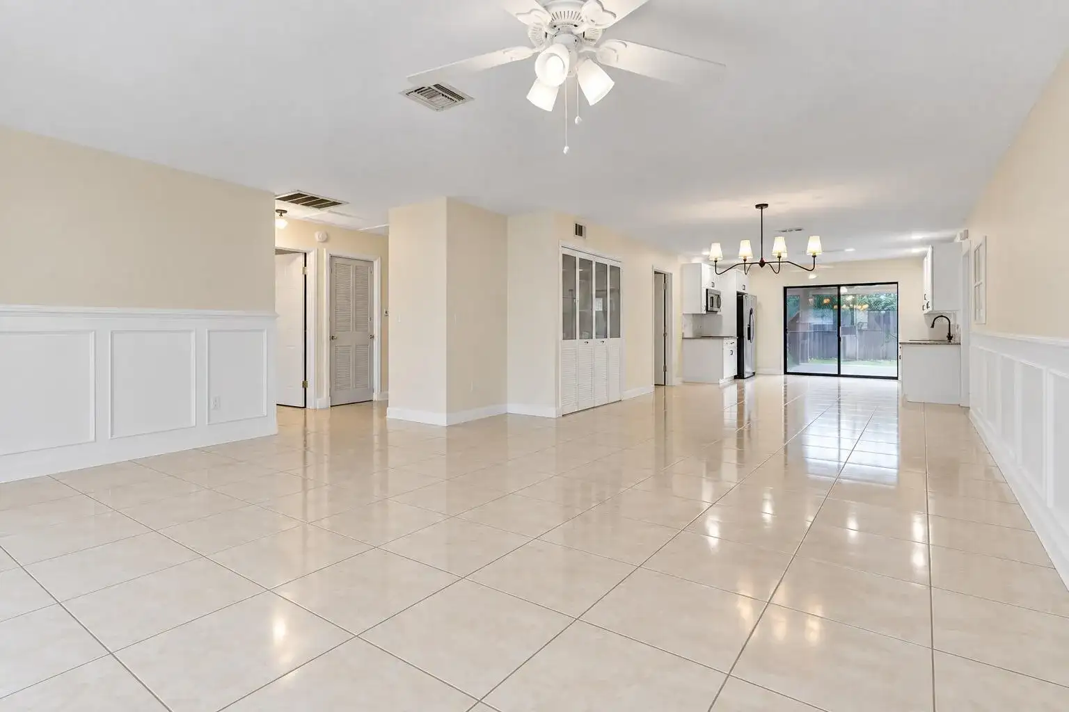 4732 Carthage Circle S, Lake Worth FL 33463 photo 2