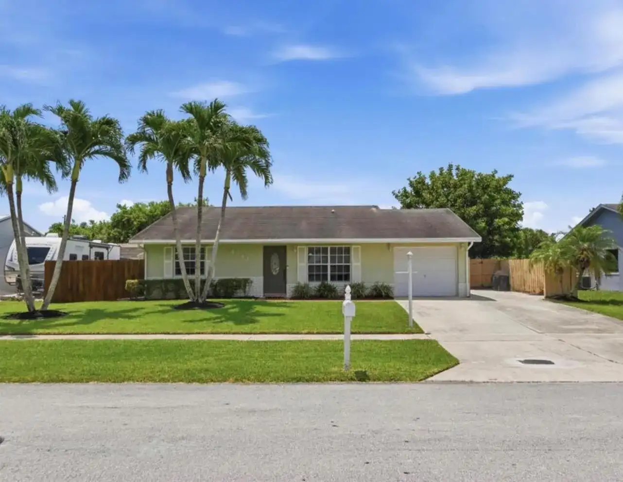 4732 Carthage Circle S, Lake Worth FL 33463 photo 4
