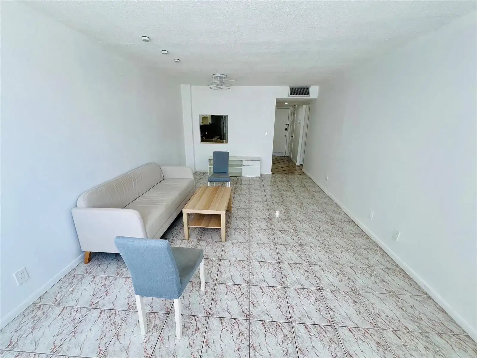 211 NE 8TH Avenue # 212, Hallandale Beach FL 33009 photo 3