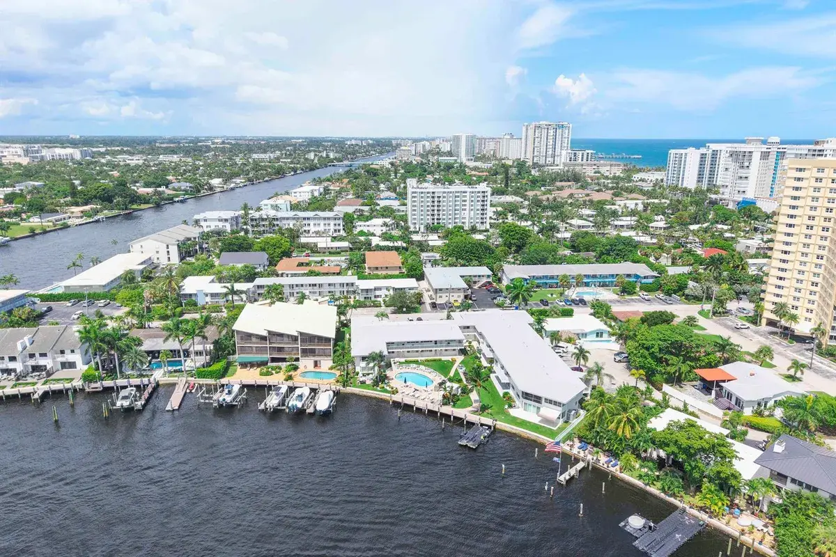 3216 SE 12th Street # 10, Pompano Beach FL 33062