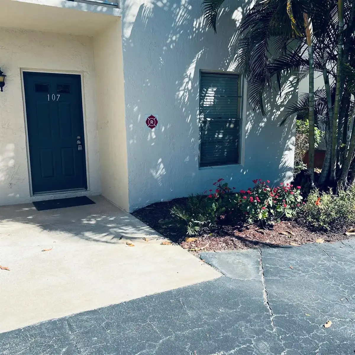 1900 S Kanner Highway, Stuart FL 34994