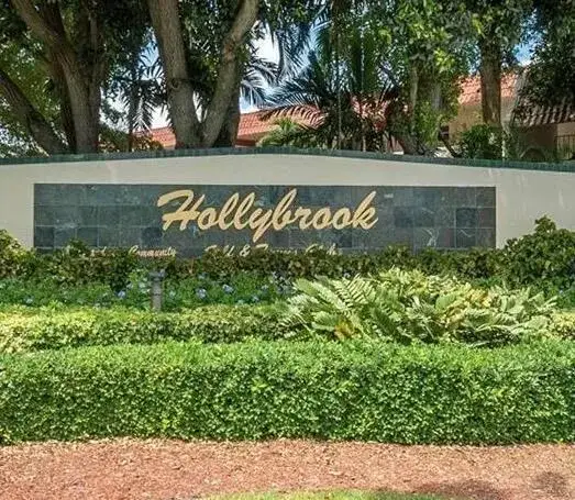 9410 N HOLLYBROOK LAKE Drive # 302, Pembroke Pines FL 33025