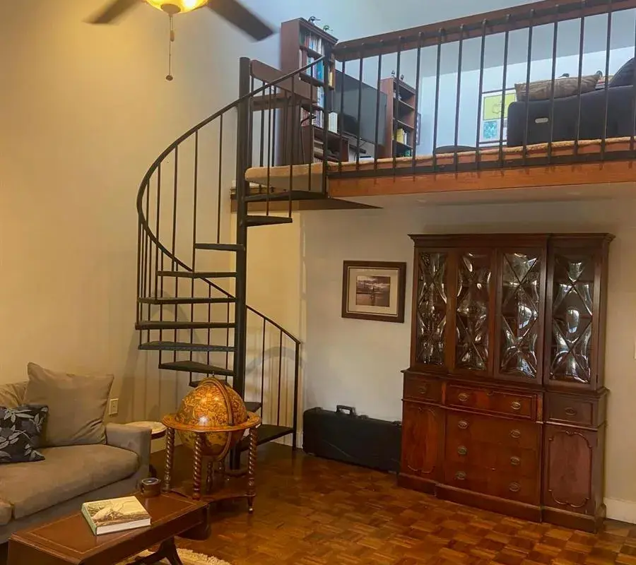 6995 SW 67th Avenue SW, South Miami FL 33143
