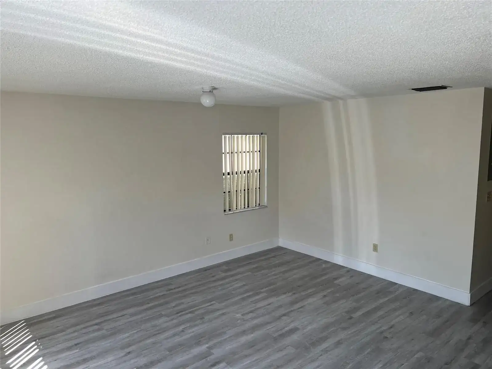 2941 NW 92nd Avenue, Coral Springs FL 33065 photo 2