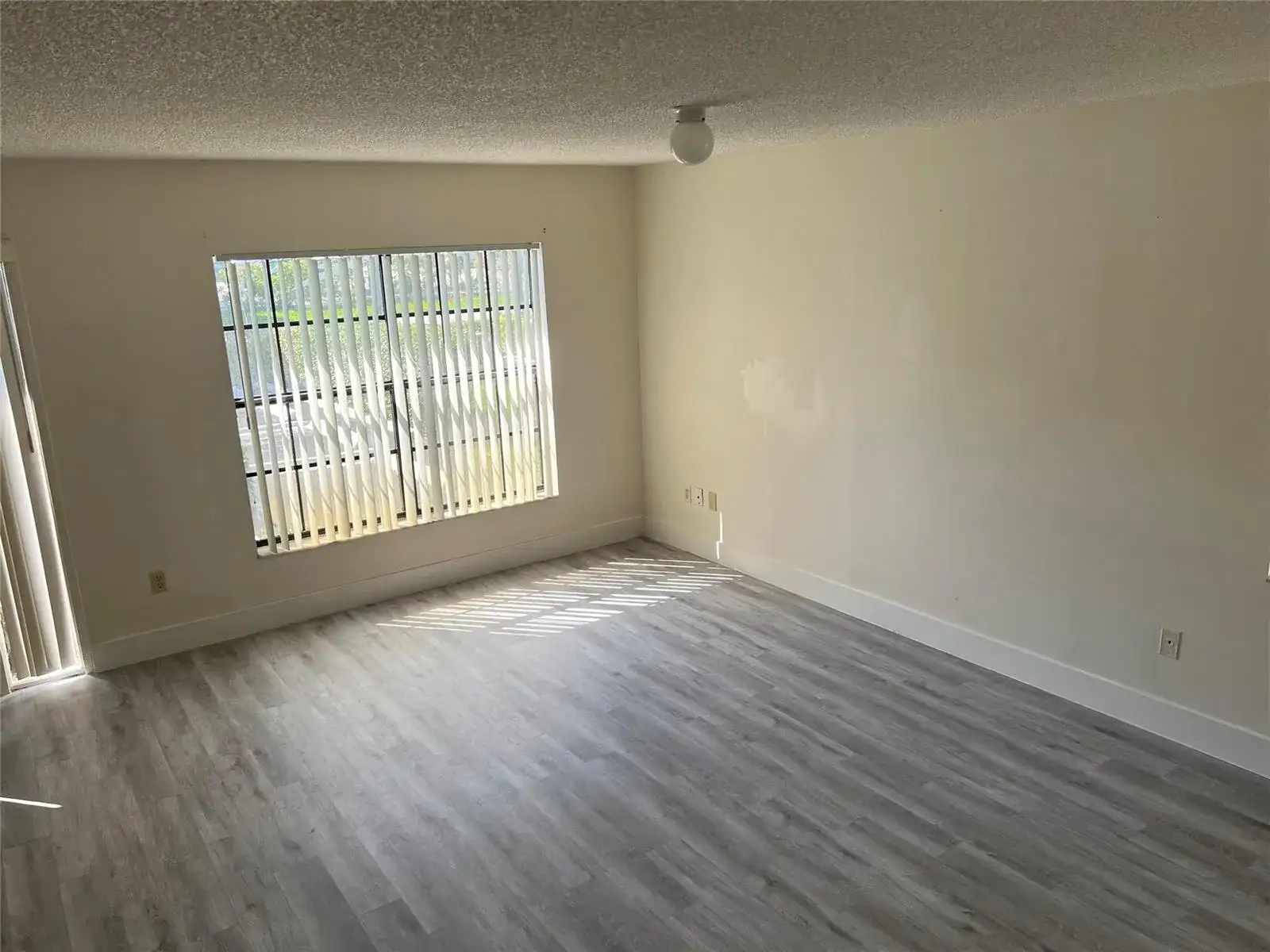 2941 NW 92nd Avenue, Coral Springs FL 33065 photo 4