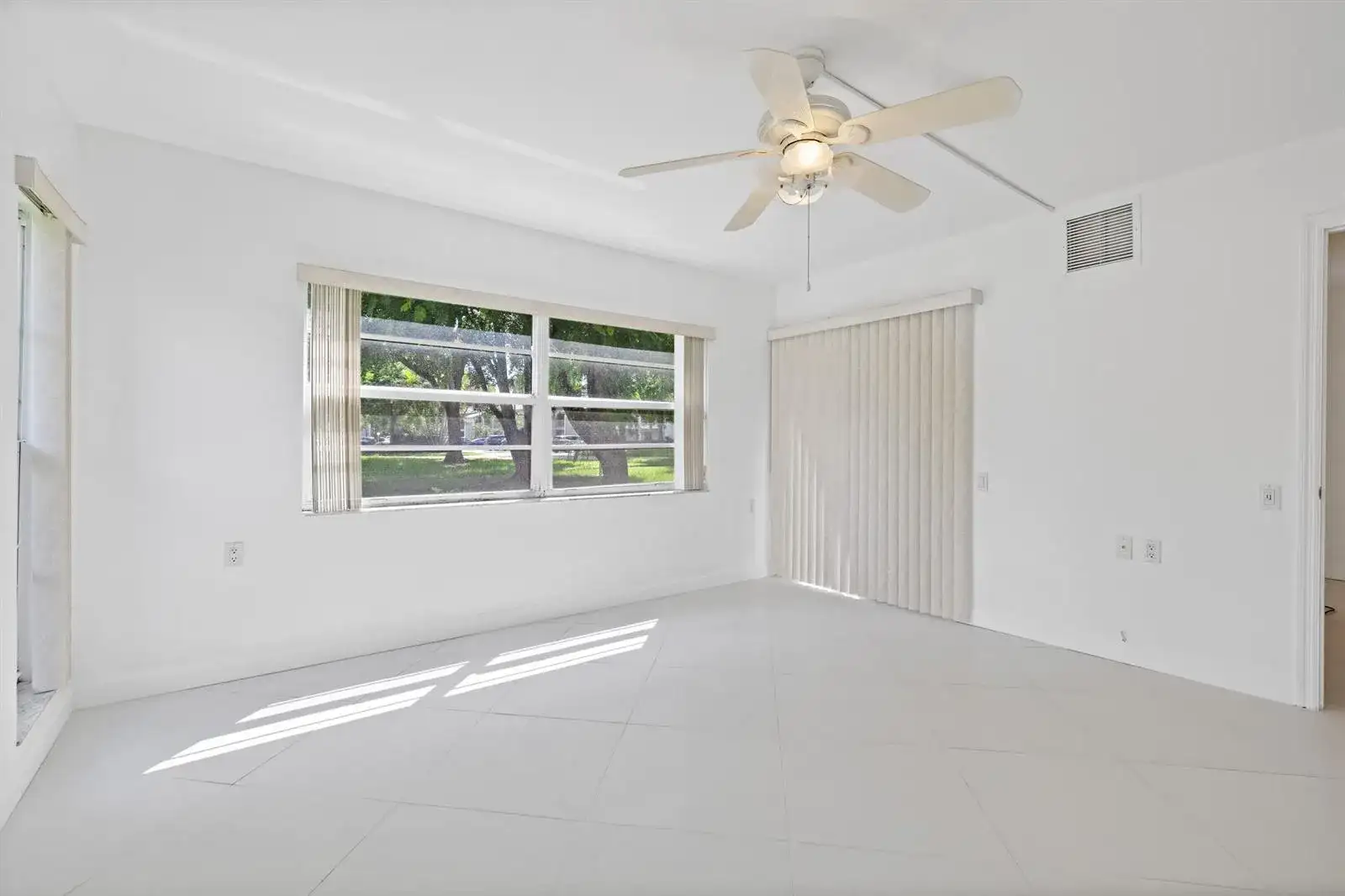 1105 BAHAMA Bend # A1, Coconut Creek FL 33066 photo 2