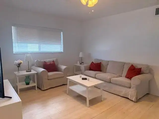 1100 ATLANTIC SHORES Boulevard # 409, Hallandale Beach FL 33009 photo 3