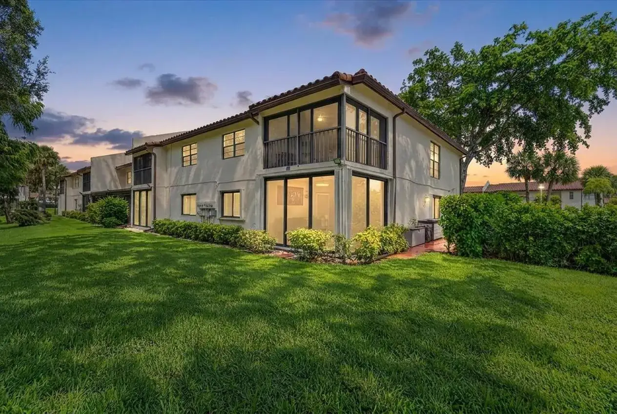 21864 Arriba Real, Boca Raton FL 33433