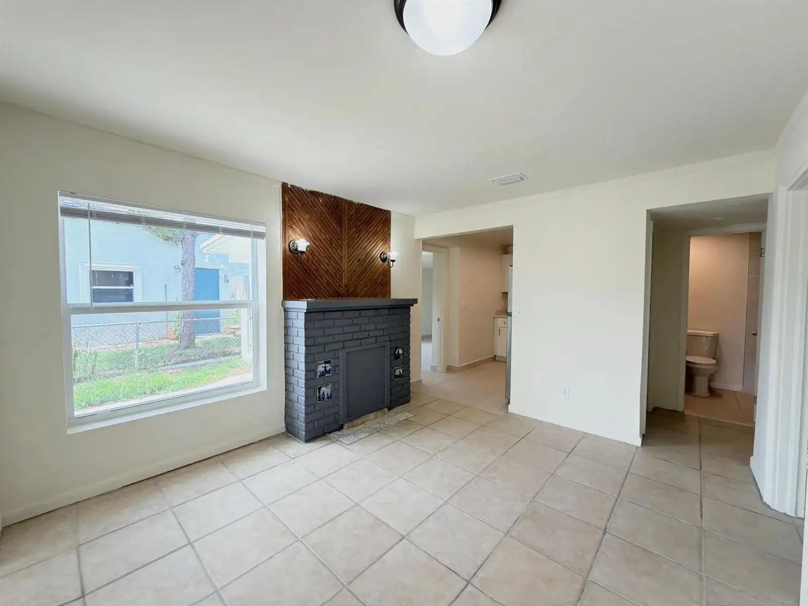 815 BAYBERRY Drive, Lake Park FL 33403 photo 3