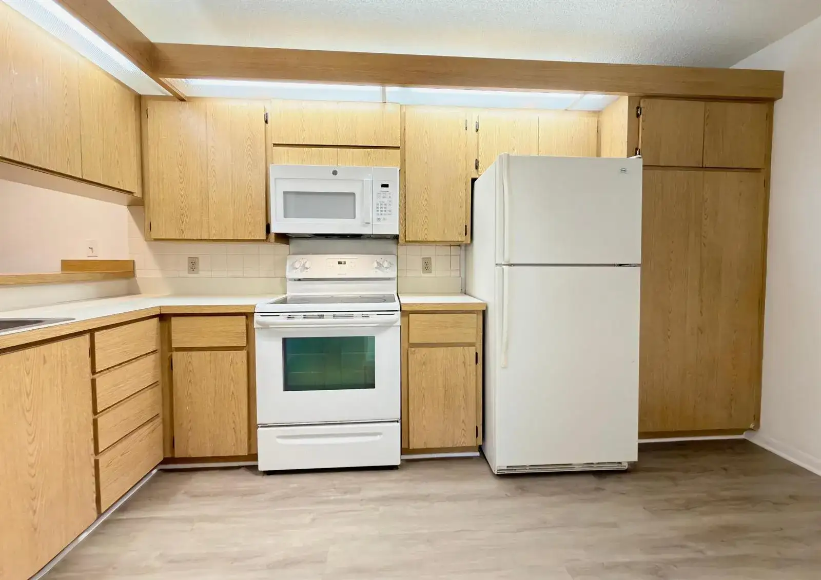 2581 Village Boulevard # 103, West Palm Beach FL 33409 photo 3